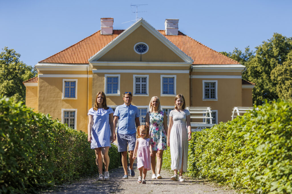 Veeda päev perega Palmse mõisas.